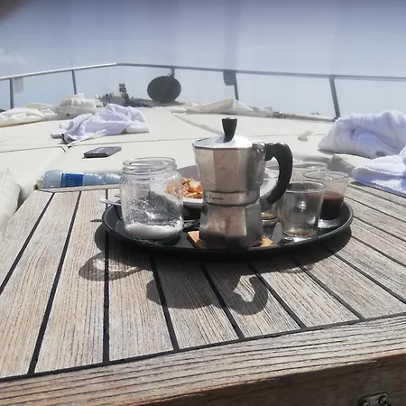 Sleeping On A Boat In The Island's Bay Πλωτό κατάλυμα Porto San Paolo (Sardinia)