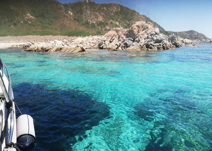 Sleeping On A Boat In The Island's Bay Πλωτό κατάλυμα Porto San Paolo (Sardinia)