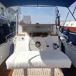 ספינת מלון Sleeping On A Boat In The Island's Bay פורטו סן פאולו