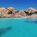 ספינת מלון Sleeping On A Boat In The Island's Bay פורטו סן פאולו