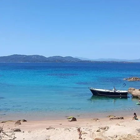 Hotel na wodzie Sleeping On A Boat In The Island's Bay *