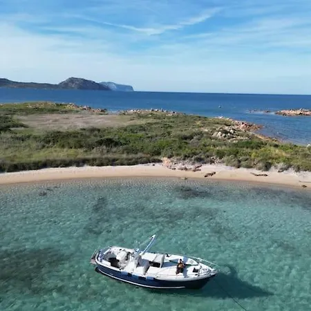 Sleeping On A Boat In The Island's Bay Hotel na wodzie Porto San Paolo (Sardinia)